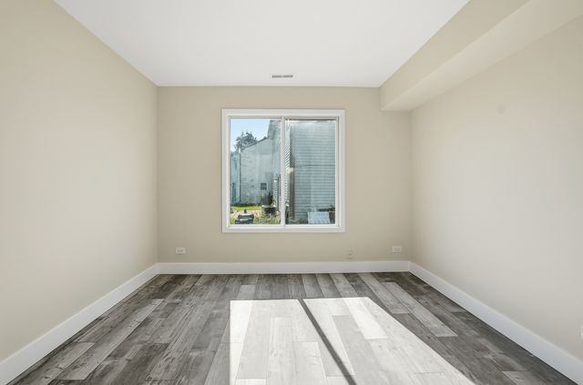 1101 Ashford Lane, Westmont, IL 60559