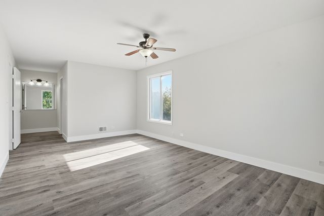 1101 Ashford Lane, Westmont, IL 60559