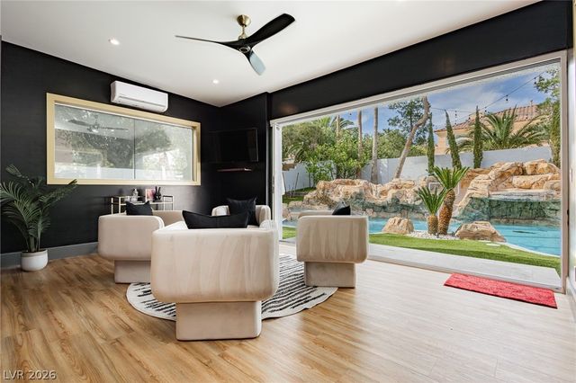 9498 Malasana Court, Las Vegas, NV 89147