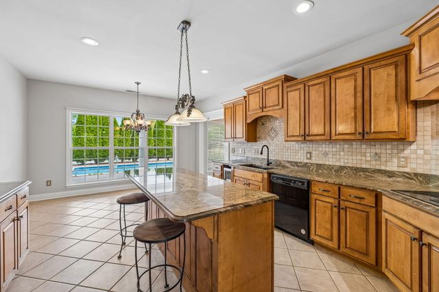 940 Brandy Way, Soddy Daisy, TN 37379