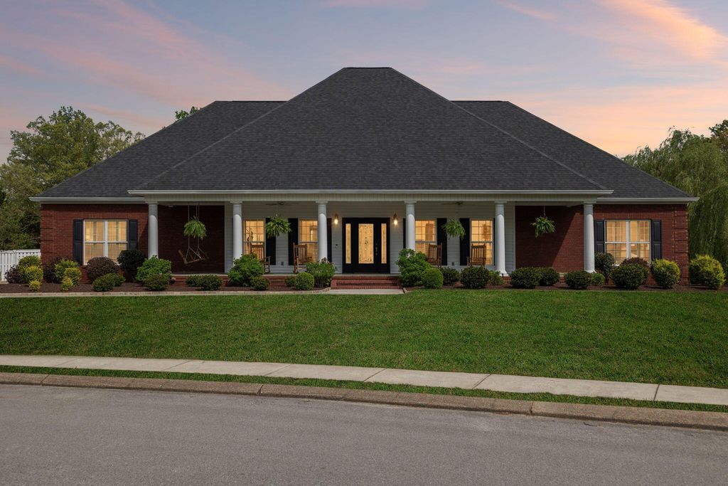 940 Brandy Way, Soddy Daisy, TN 37379