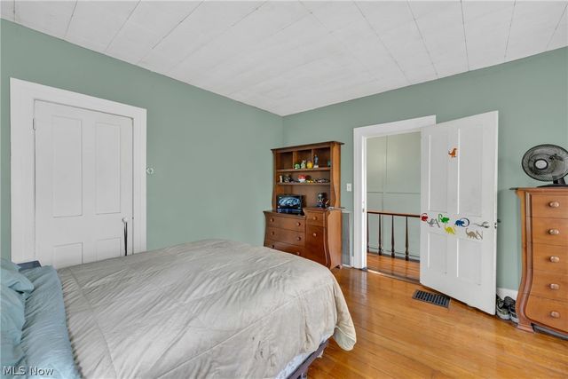 33932 Roberts Road, Eastlake, OH 44095