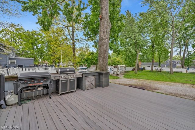 33932 Roberts Road, Eastlake, OH 44095