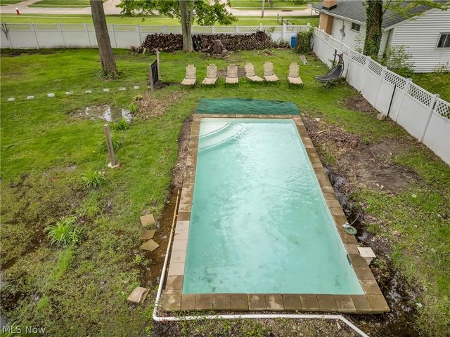 33932 Roberts Road, Eastlake, OH 44095