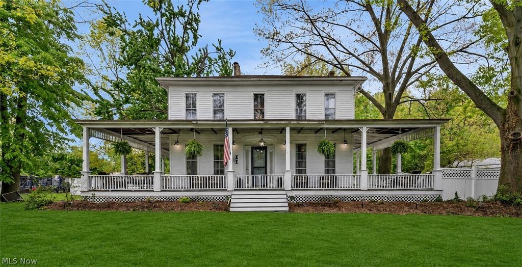 33932 Roberts Road, Eastlake, OH 44095