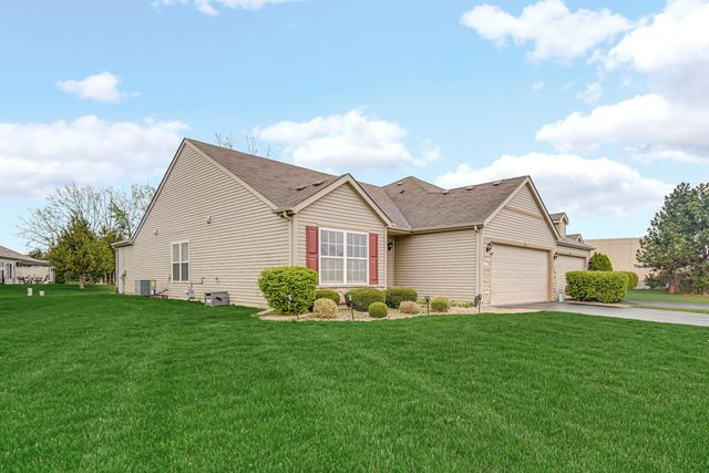 832 Flagstone Drive, Dyer, IN 46311
