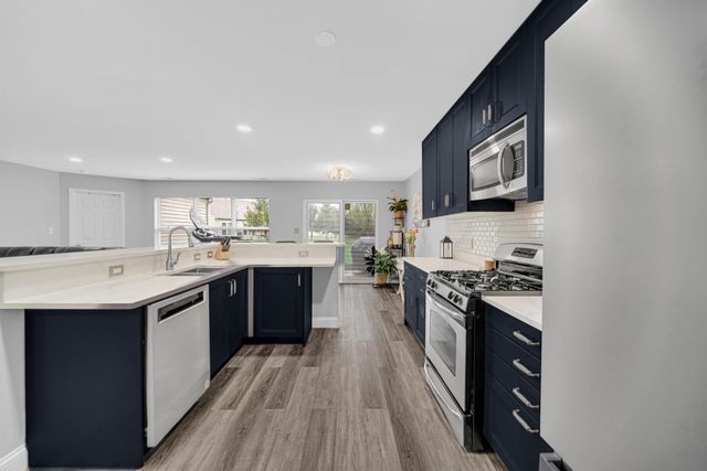 832 Flagstone Drive, Dyer, IN 46311