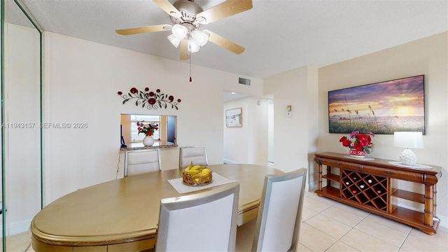 7877 Golf Cir Drive 304, Margate, FL 33063