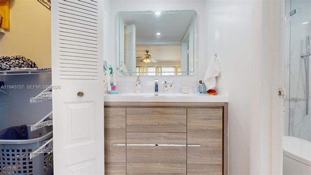 7877 Golf Cir Drive 304, Margate, FL 33063