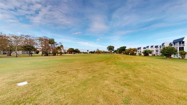 7877 Golf Cir Drive 304, Margate, FL 33063