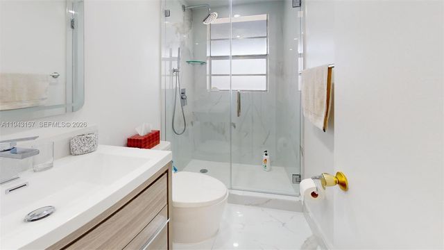 7877 Golf Cir Drive 304, Margate, FL 33063