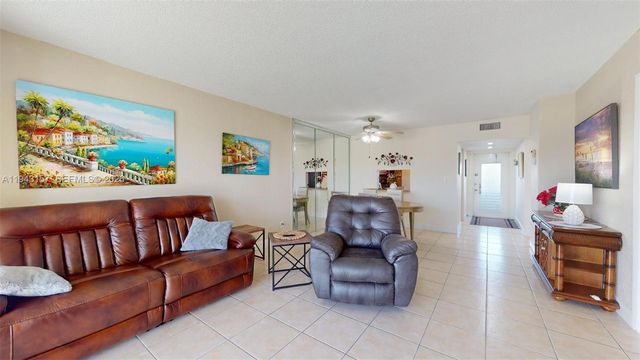 7877 Golf Cir Drive 304, Margate, FL 33063