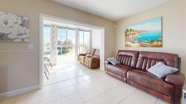 7877 Golf Cir Drive 304, Margate, FL 33063