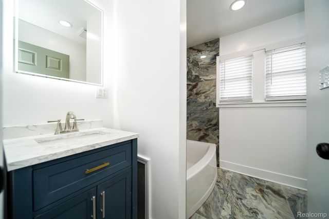 16240 Washburn Street, Detroit, MI 48221