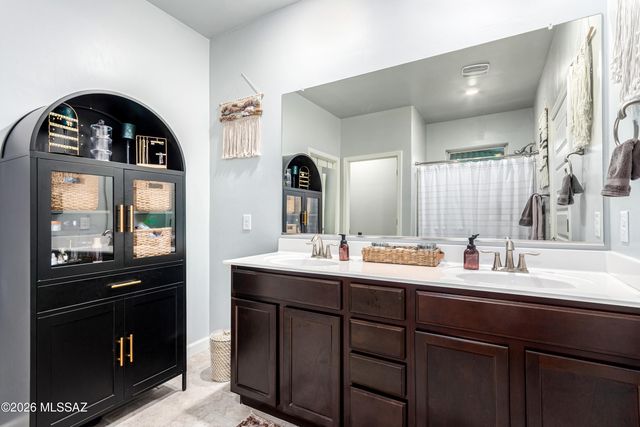 315 W Aberdeen Street, Vail, AZ 85641