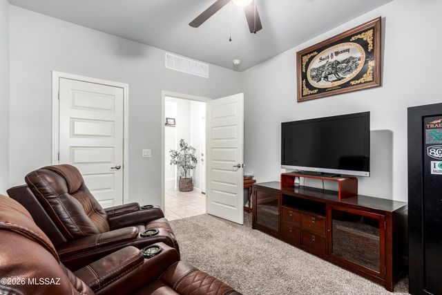 315 W Aberdeen Street, Vail, AZ 85641