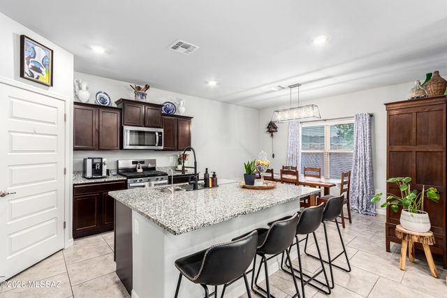 315 W Aberdeen Street, Vail, AZ 85641