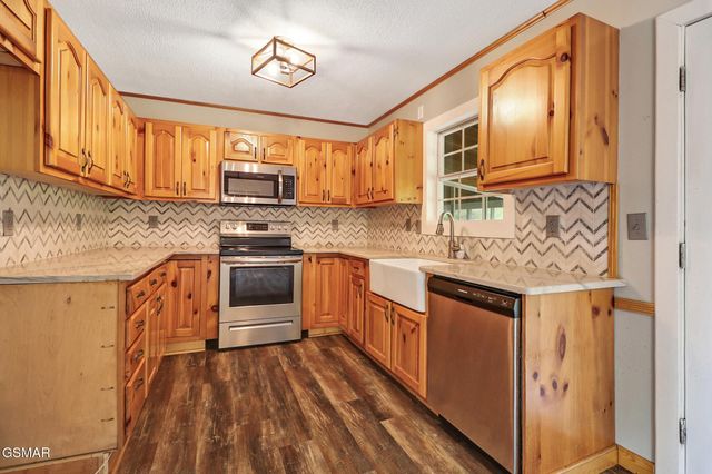 2425 Promise Lane, White Pine, TN 37890