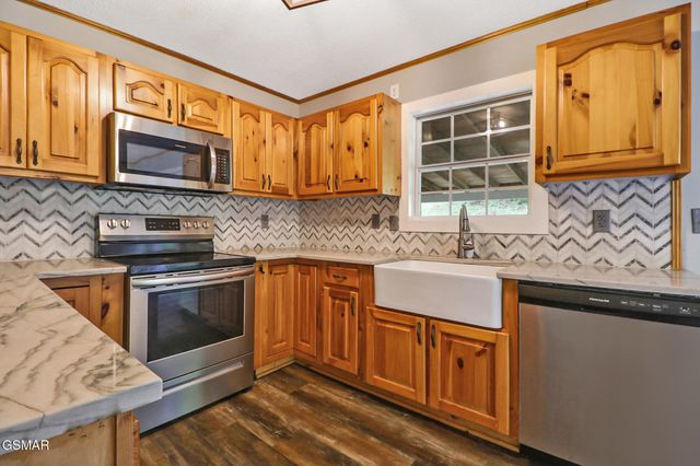 2425 Promise Lane, White Pine, TN 37890