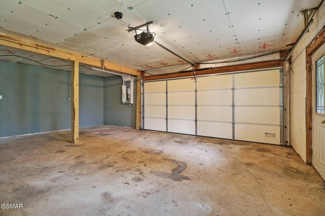 2425 Promise Lane, White Pine, TN 37890