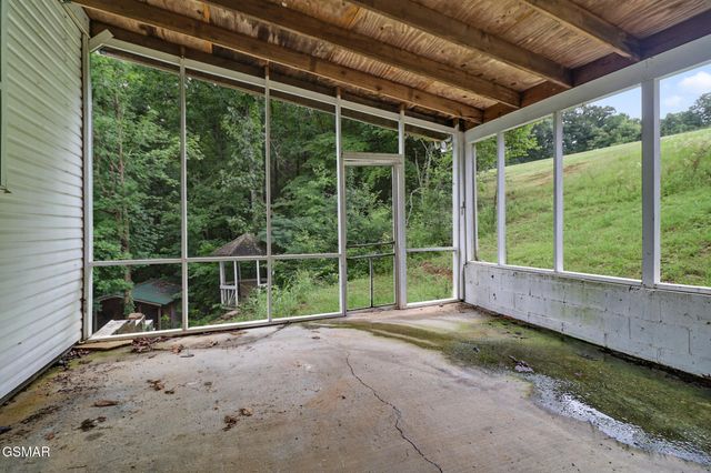 2425 Promise Lane, White Pine, TN 37890