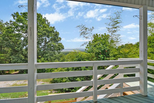 2425 Promise Lane, White Pine, TN 37890