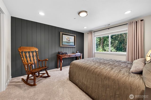 11232 Crescent Valley Dr NW, Gig Harbor, WA 98332