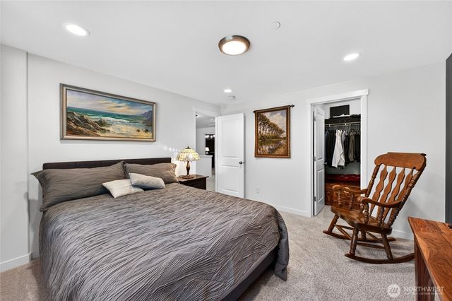 11232 Crescent Valley Dr NW, Gig Harbor, WA 98332