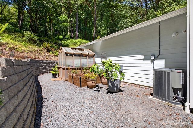 11232 Crescent Valley Dr NW, Gig Harbor, WA 98332