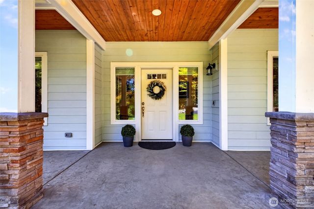 11232 Crescent Valley Dr NW, Gig Harbor, WA 98332