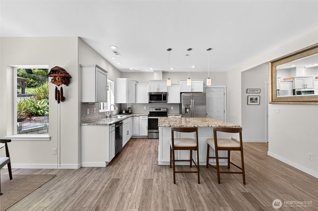 11232 Crescent Valley Dr NW, Gig Harbor, WA 98332