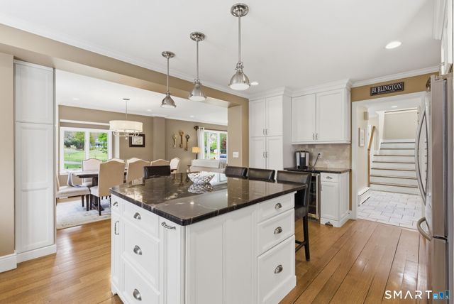 10 Ryans Way, Burlington, CT 06013