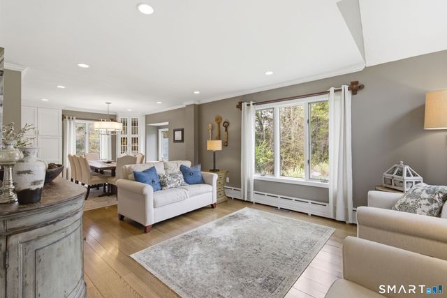 10 Ryans Way, Burlington, CT 06013