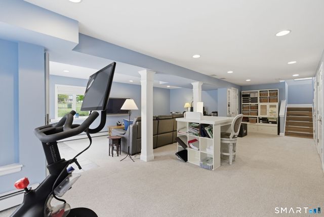 10 Ryans Way, Burlington, CT 06013