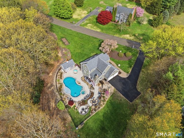 10 Ryans Way, Burlington, CT 06013