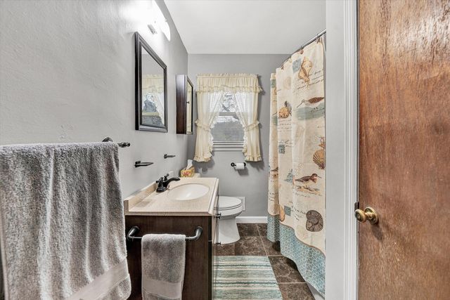 5240 Grandin Road Ext, Roanoke, VA 24018