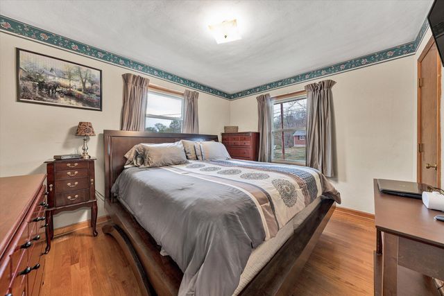 5240 Grandin Road Ext, Roanoke, VA 24018