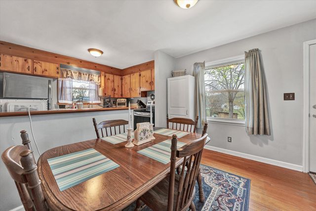 5240 Grandin Road Ext, Roanoke, VA 24018