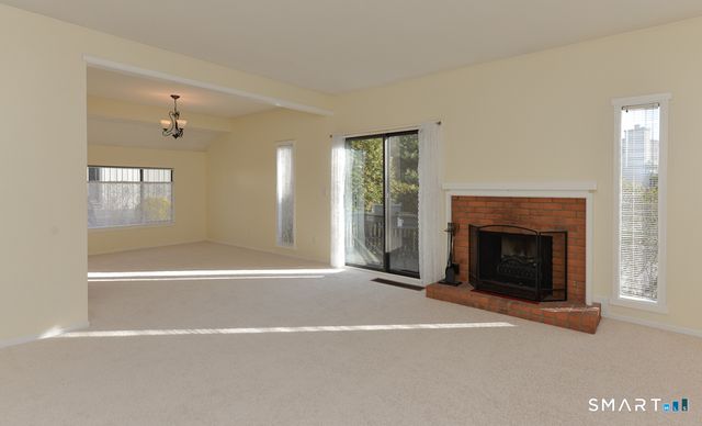 917 Heritage Village A, Southbury, CT 06488