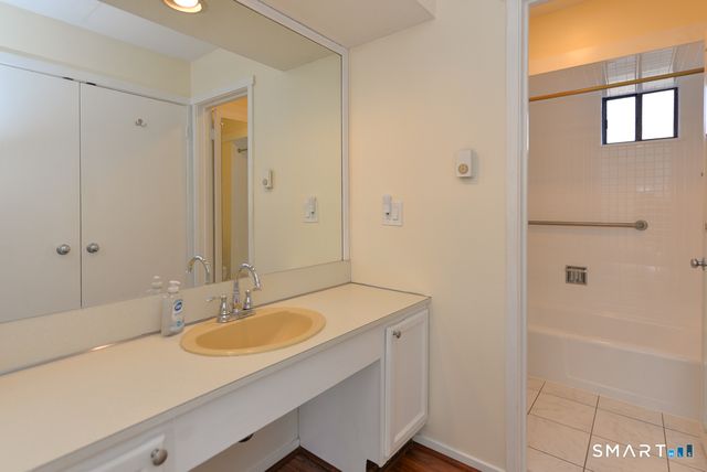 917 Heritage Village A, Southbury, CT 06488