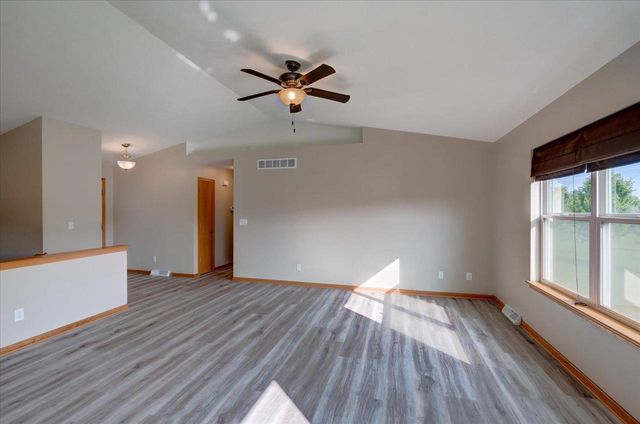 862 Stonefield Drive, Edgerton, WI 53534