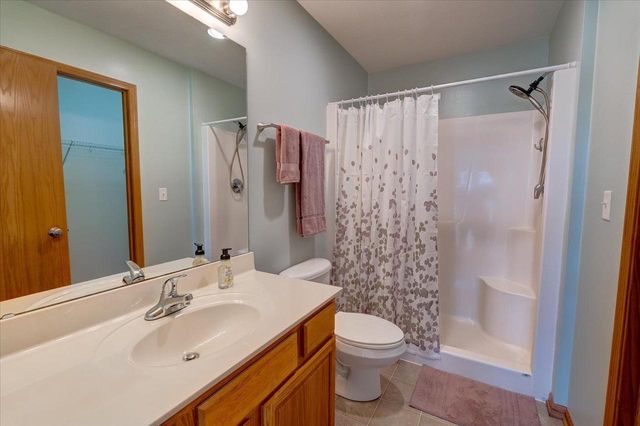 862 Stonefield Drive, Edgerton, WI 53534