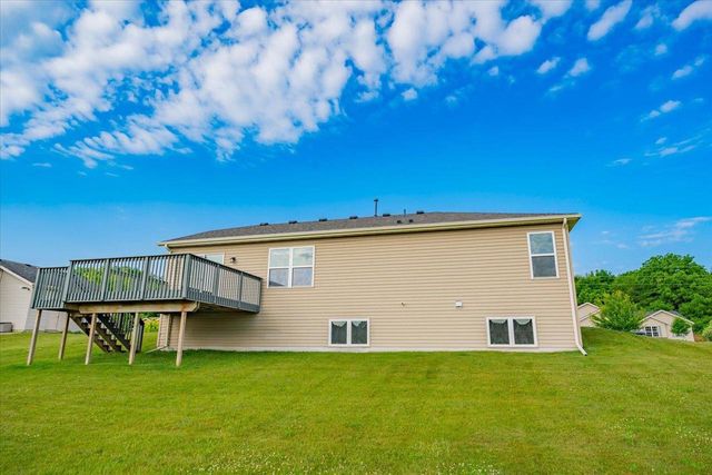 862 Stonefield Drive, Edgerton, WI 53534