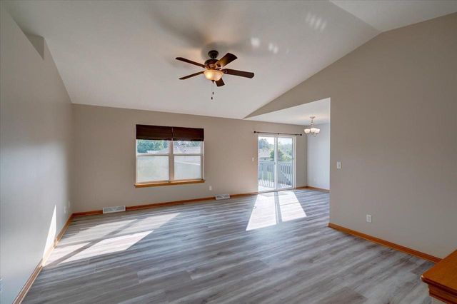 862 Stonefield Drive, Edgerton, WI 53534