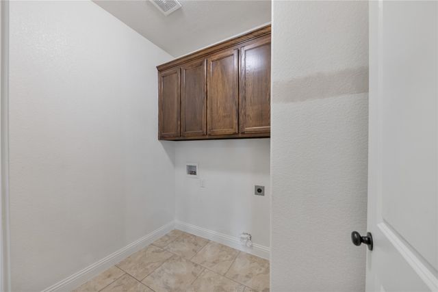 4904 Ridglea Hills Court, Fort Worth, TX 76116