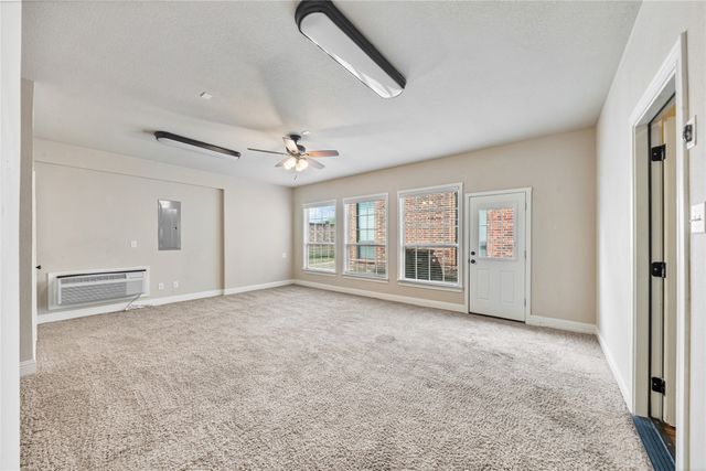 4904 Ridglea Hills Court, Fort Worth, TX 76116