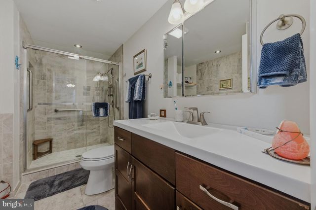 2604 FAULKLAND RD, Wilmington, DE 19808