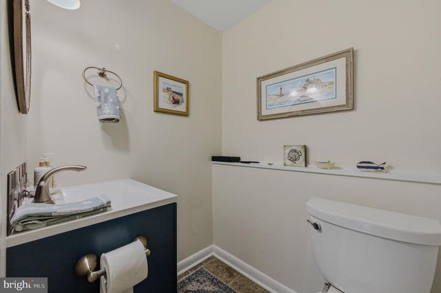 2604 FAULKLAND RD, Wilmington, DE 19808