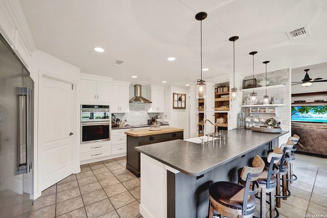 1742 OLD MARION RD, New Braunfels, TX 78130