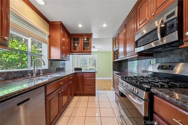 2800 Paseo Cancun, West Covina, CA 91792